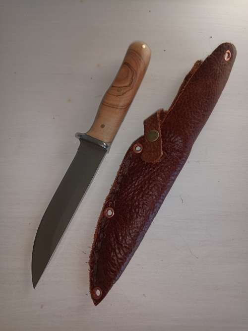 HUNTING KNIFE HANDMADE USIN SANJIA K 88 BLANK, HANDLE HANDMADE WITH WOOD FROM MARLOTH PARK