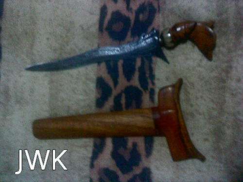BARGAIN ANTIQUE Sulawesi Bugis Kris DAGGER MADE OF FORGED STEEL BLADE WITH WOOD CARVED HANDLE