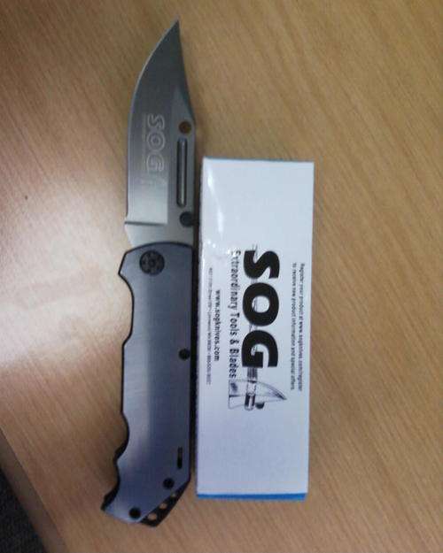 BRAND NEW SOG FOLDING KNIFE TOP QUALITY