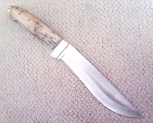 LARGE KNIFE BY JWK KNIFEMAKERS MADE OF 440 SS STEEL AND CAMEL THORN TREE WOOD