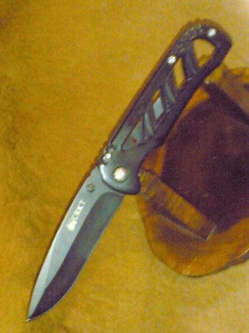 TOP QUALITY CRKT FOLDING KNIFE