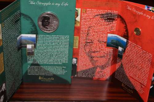 nobel Laureates, 1/10 Oz gold, 1 Oz silver