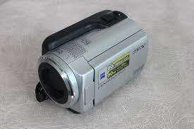 SONY HANDYCAM DCR-SR47 HDD VIDEO CAMERA WITH BAG AND TRIPOT