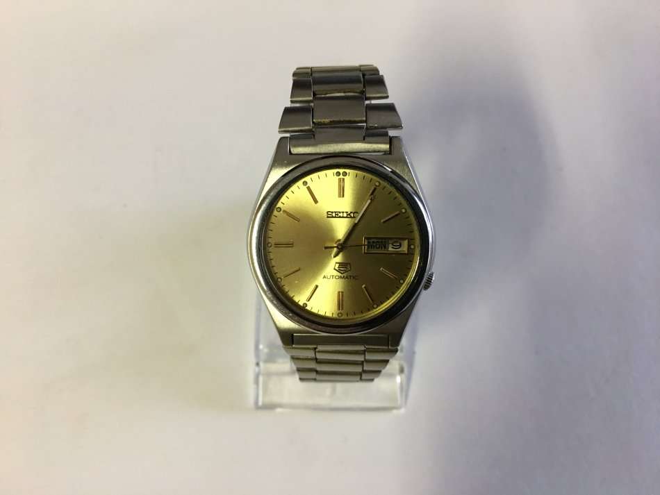 VINTAGE SEIKO 5 AUTOMATIC 17 JEWEL DAY DATE GENTS WRISTWATCH
