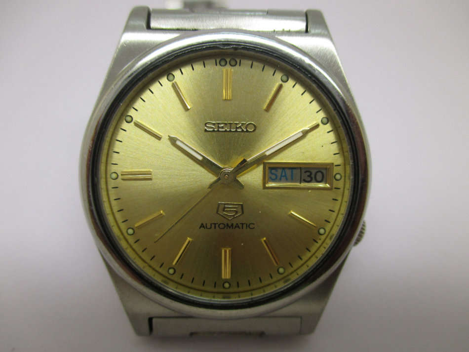 VINTAGE SEIKO 5 AUTOMATIC 17 JEWEL DAY DATE GENTS WRISTWATCH