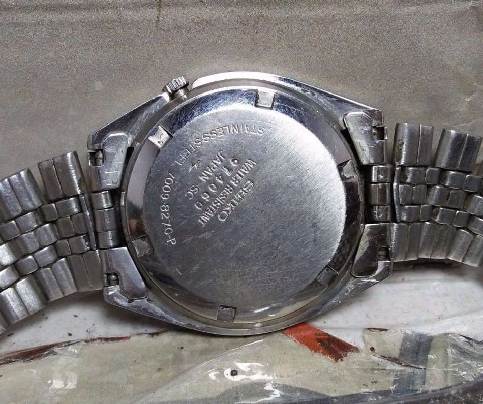 VINTAGE SEIKO 5 MICKY MOUSE AUTOMATIC DAY & DATE WRIST WATCH FOR MEN IN EXCELLENT CONDITION