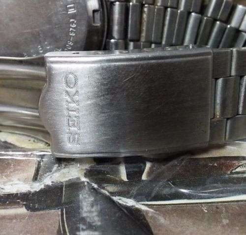 VINTAGE SEIKO 5 MICKY MOUSE AUTOMATIC DAY & DATE WRIST WATCH FOR MEN IN EXCELLENT CONDITION