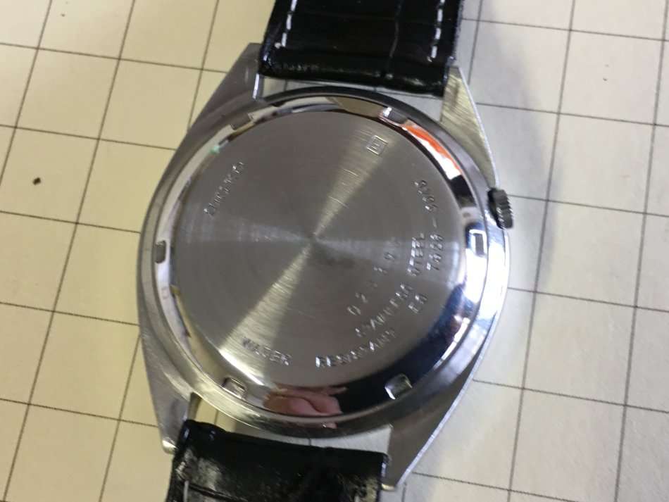 VINTAGE SEIKO 5 AUTOMATIC DAY & DATE WRIST WATCH FOR MEN IN EXCELLENT CONDITION