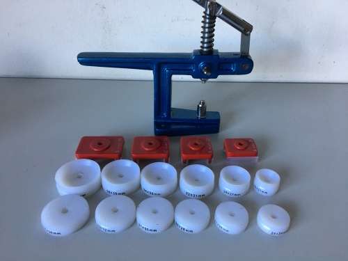Watchmakers crystal/case press with nylon dies