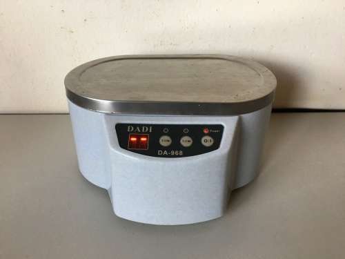 Digital ultrasonic cleaner