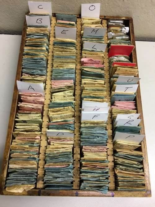Joblot of vintage watch winding stems