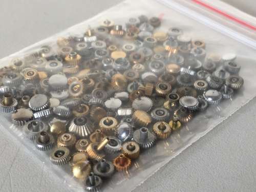30 grams assorted used watch crowns - 150+ pieces