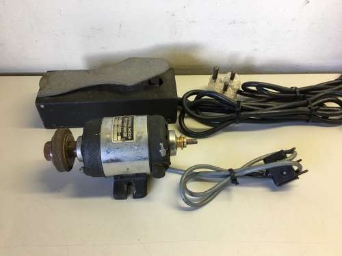 Watchmakers lathe motor with variable speed foot pedal