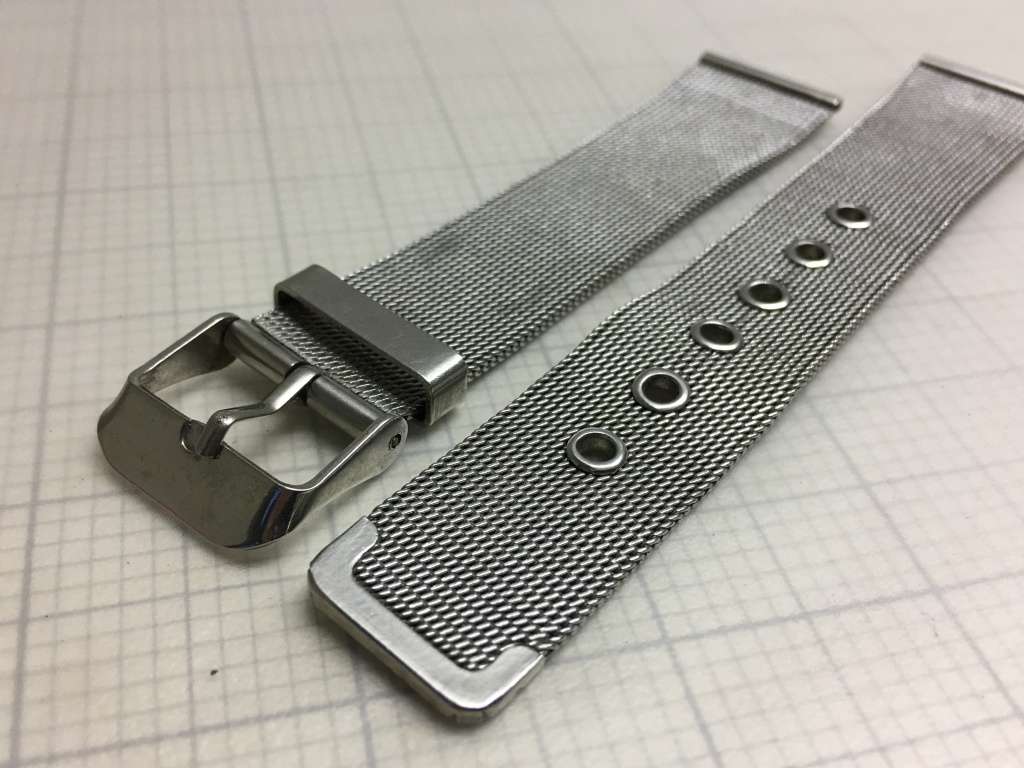 18mm stainless steel Milanese strap with buckle