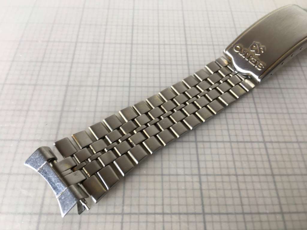 SEIKO - 18mm stainless steel bracelet