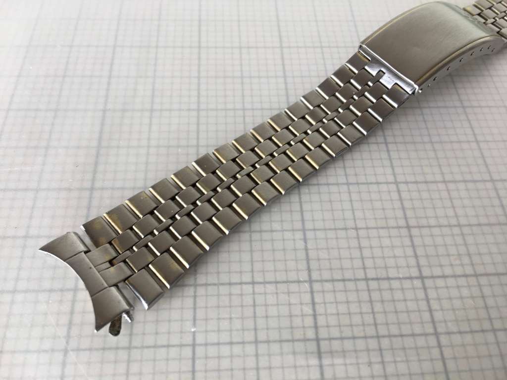 SEIKO - 18mm stainless steel bracelet