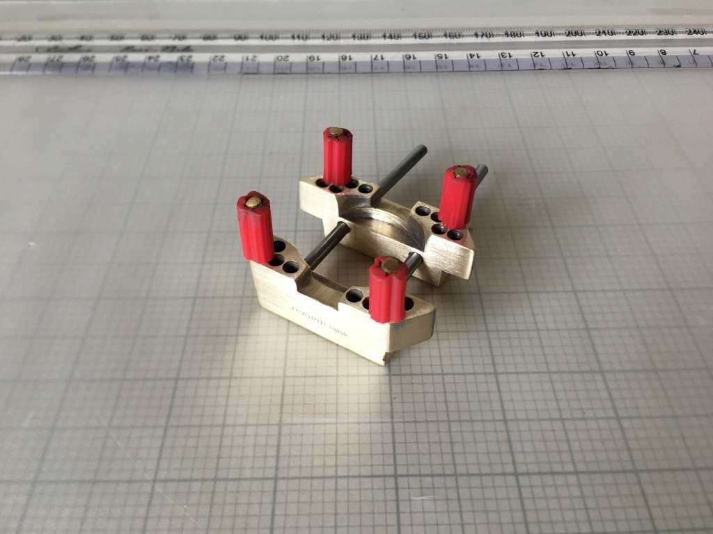 FAVORITE - watch/pocket watch movement holder