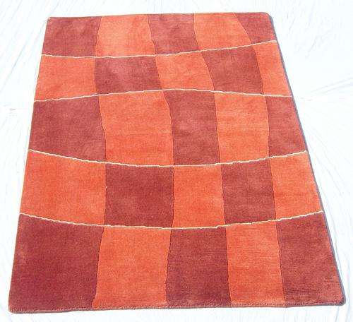 CARPETS: NEPALESE CARPET 240x172