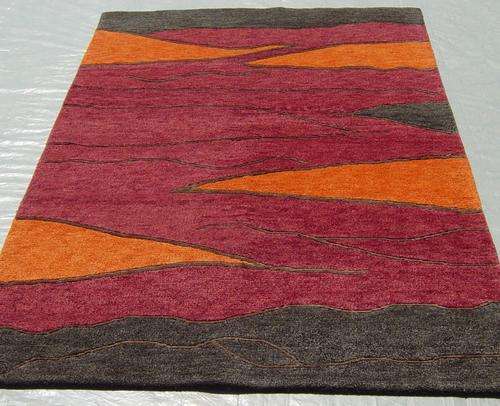 RUGS AND CARPETS: HANDKNOTTED NEPALESE RUG, 184x121