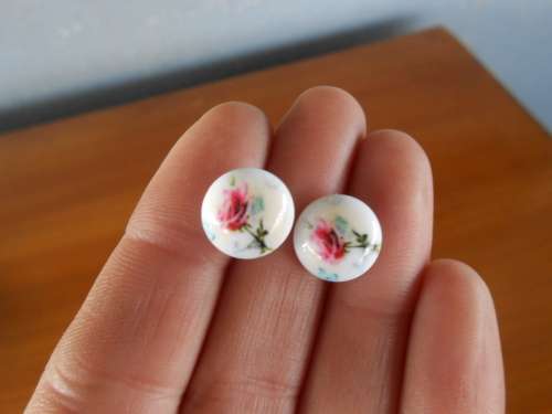 Vintage Style Stud with Rose **Free Vintage Gift per Order**