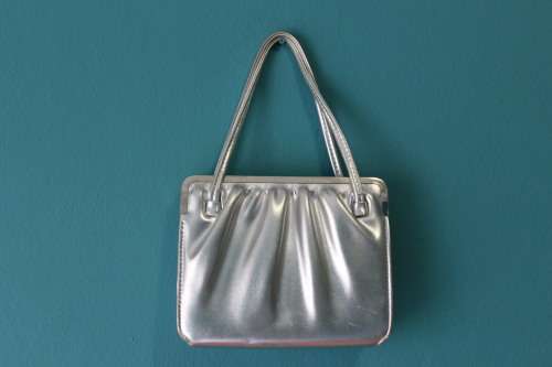 Vintage Silver Coloured Evening Handbag (16 x 21cm)