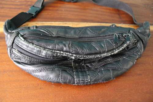Vintage 90's Soft Leather Fannypack / Moonbag