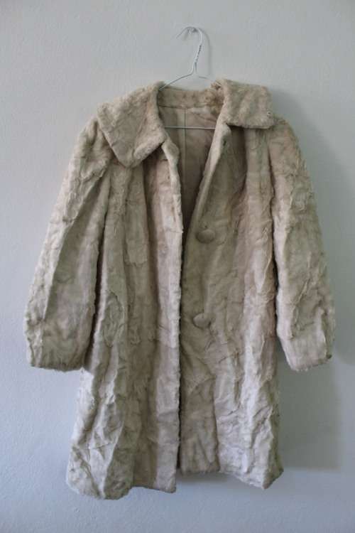 Vintage Creamish / Whitish Faux Fur Luxurious Coat (Medium)