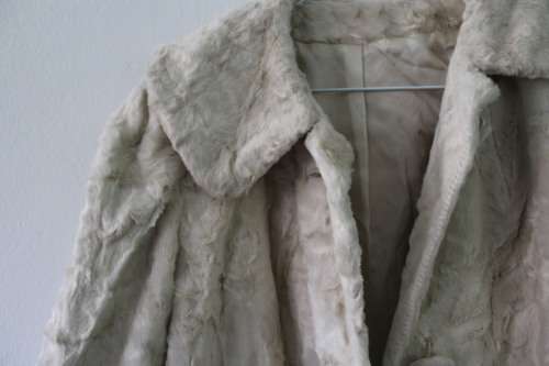 Vintage Creamish / Whitish Faux Fur Luxurious Coat (Medium)