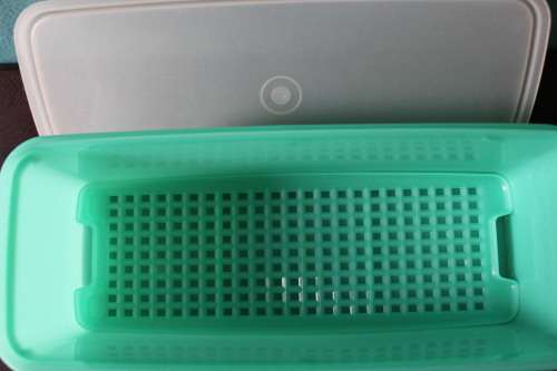 Large Green Vintage Tupperware Container (15 x 15 x 36cm)