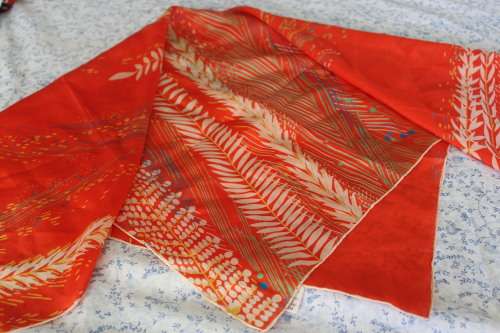 Vintage 100% Pure Silk Scarf (70 x 70cm)