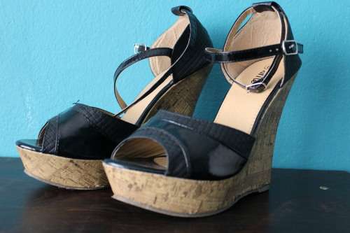 Black Wedge Heels by Rage (Size 6)