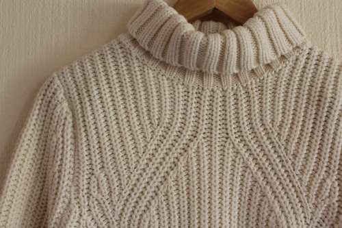 H&M Cropped Knit (European size Small)