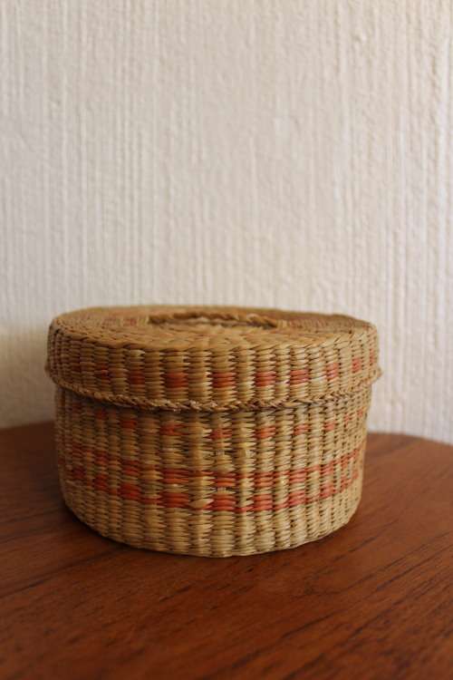 Woven Storage Container (15cm diameter, 8cm tall)