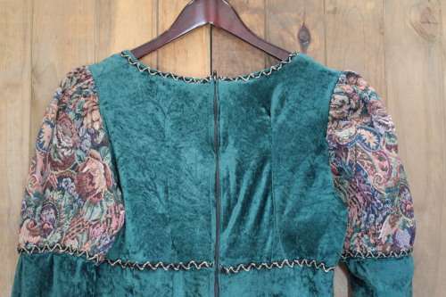 Vintage Medieval Style Dress (Large / XL)