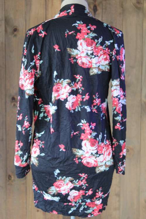 Black & Floral Kimono Style Top (Small)
