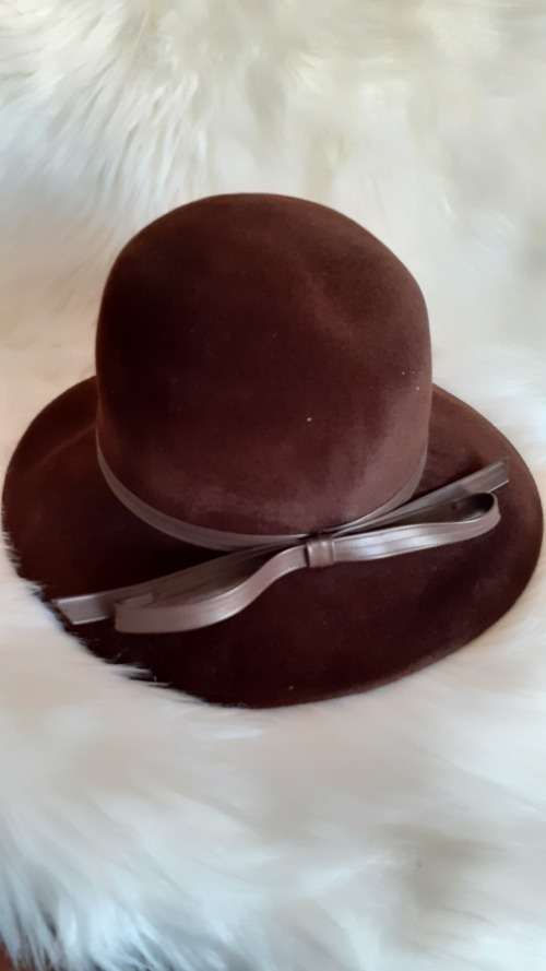 Vintage Brown Hat (Head diamater of 16cm and brim diameter of 31cm)