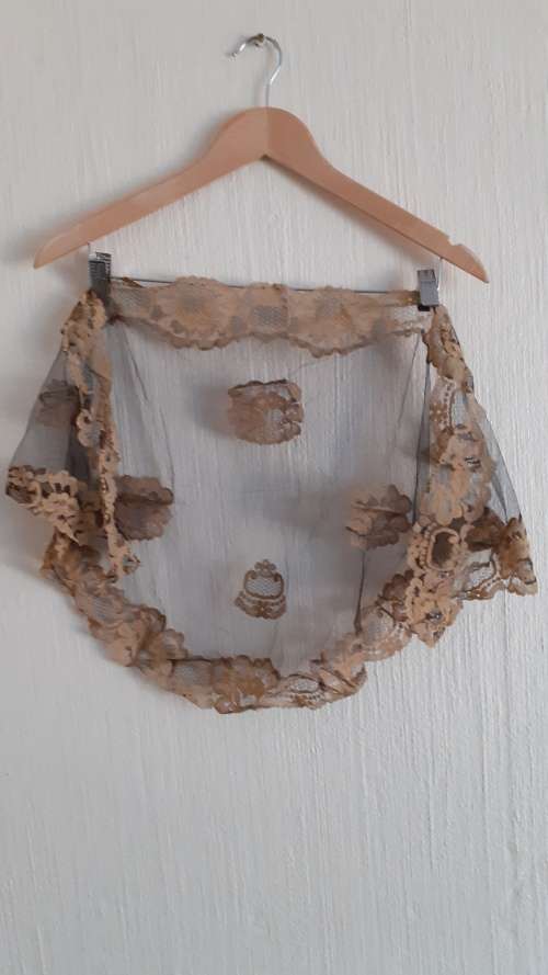 Vintage Black and Gold Lacy Scarf (Measures 45 x 100cm)