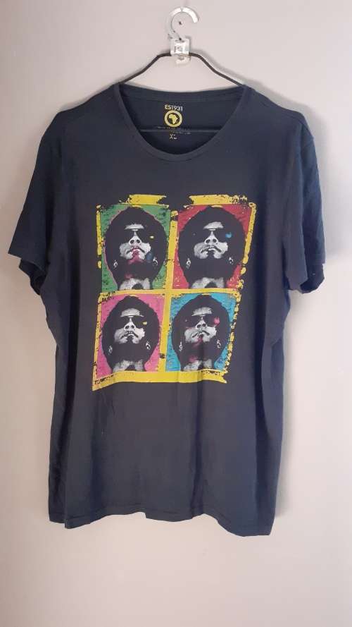 Groovy Black T Shirt (Large / XL)
