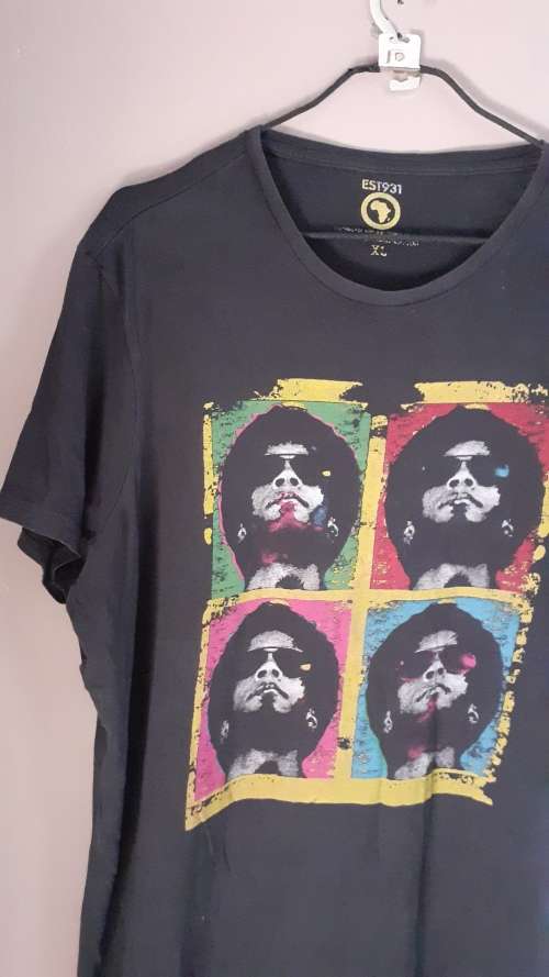 Groovy Black T Shirt (Large / XL)