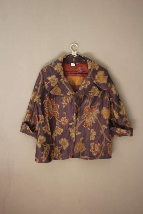 Stunning Vintage Jacket (Large) Needs some minor TLC