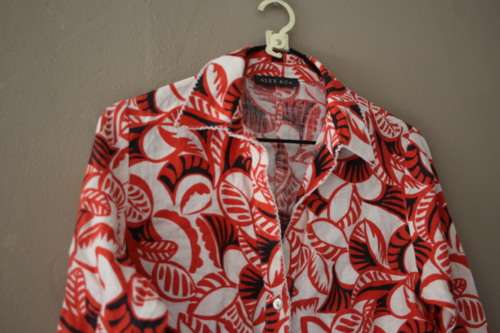Vintage Red, Black and White Button Up Shirt (Large)