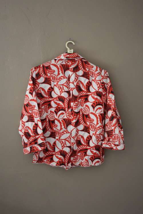 Vintage Red, Black and White Button Up Shirt (Large)