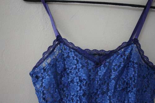 Vintage Lacy Cropped Blue Top (Small)