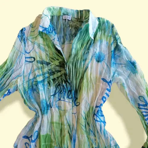 Vintage Green, White and Blue Pleated Button Up Shirt (Size 12)