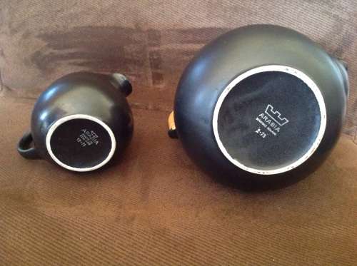 Arabia FInland. Tea pot and milk jug.