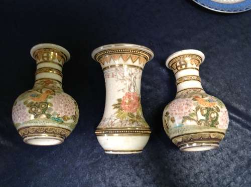 Vintage, 3 Beautiful Imari vases, amazing inlays.