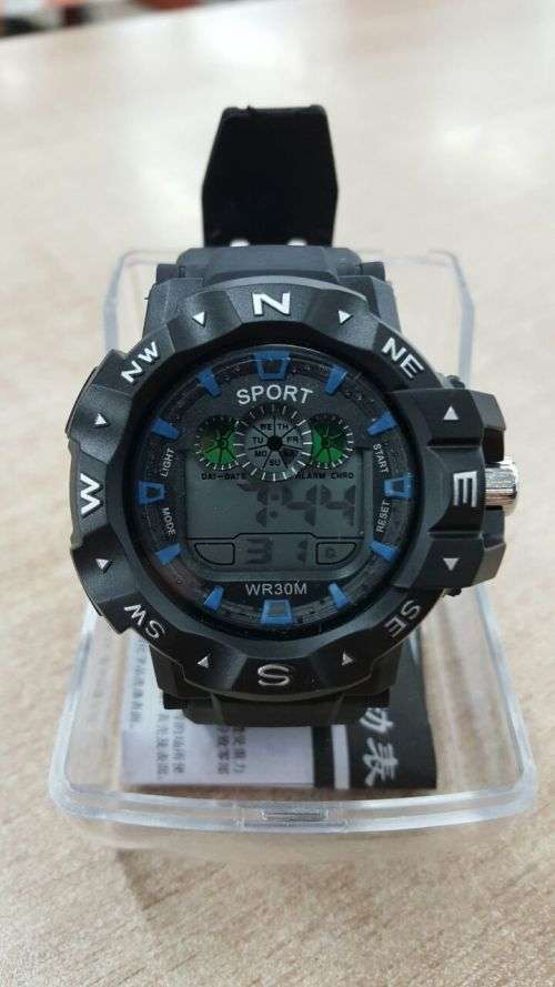 DIGITAL SPORTS WATCH - BLACK