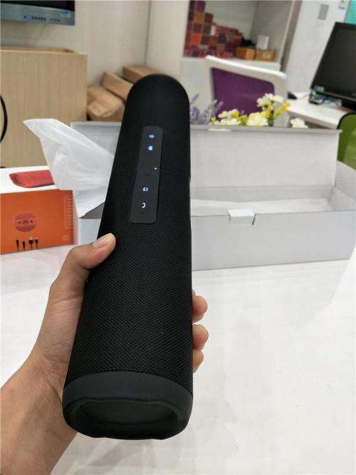 PORTABLE WIRELESS SPEAKER / 8 HOURS PLAYING TIME / A189 MUSIC+