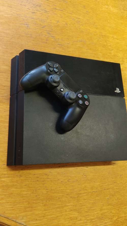 PlayStation 4 - 500GB