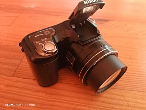 Nikon Coolpix L100 - 10MP - 15 x Zoom - Digital Camera